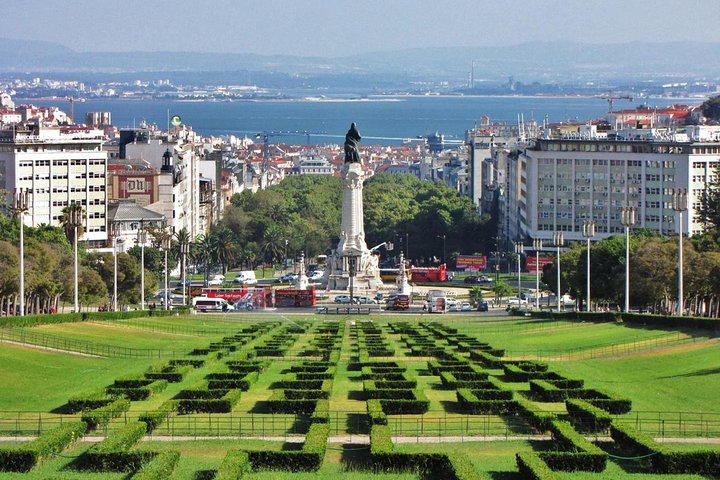 Eduardo VII Park with Tagus River in the background.