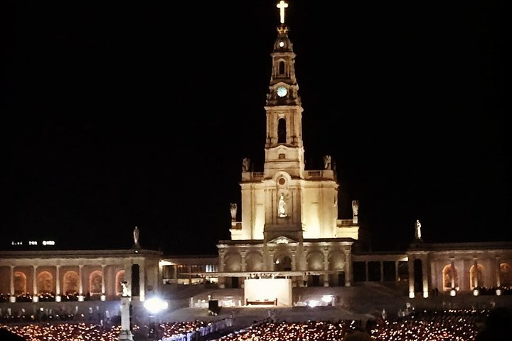 City Tour procession of candles, Fatima night - Photo 1 of 7