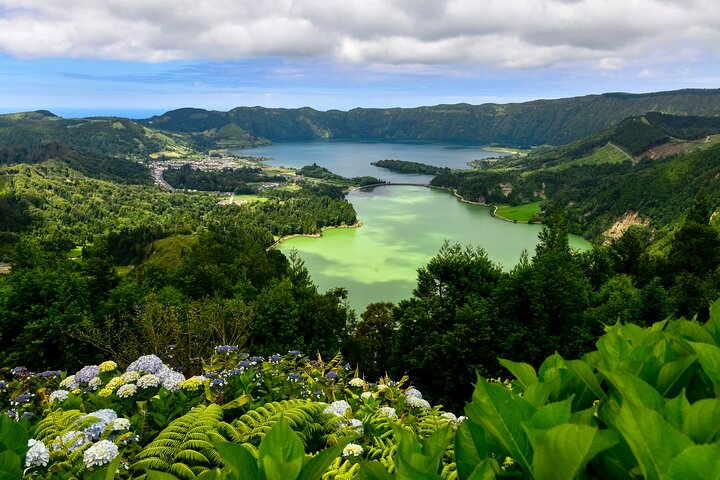Sete Cidades Lake