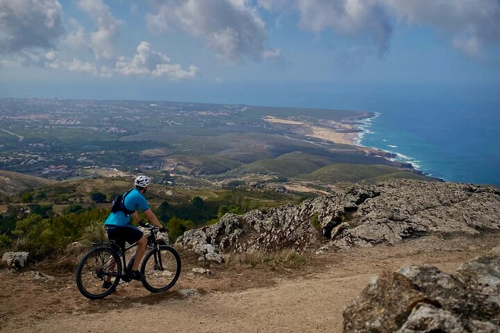 E-bike from Sintra Mountains to Cascais Sea with pickup in Lisbon - Photo 1 of 22