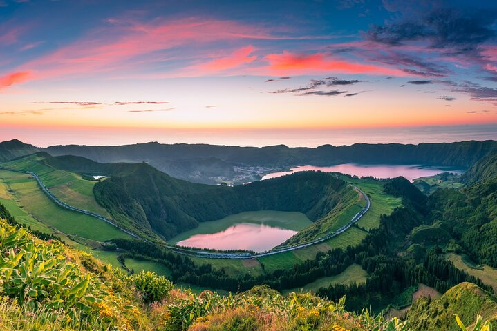São Miguel Azores: Explore the dramatic crater of Sete Cidades - Photo 1 of 21