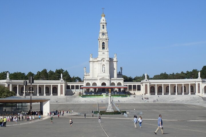 Fátima Private Walking Tour with a Professional Guide - Photo 1 of 5