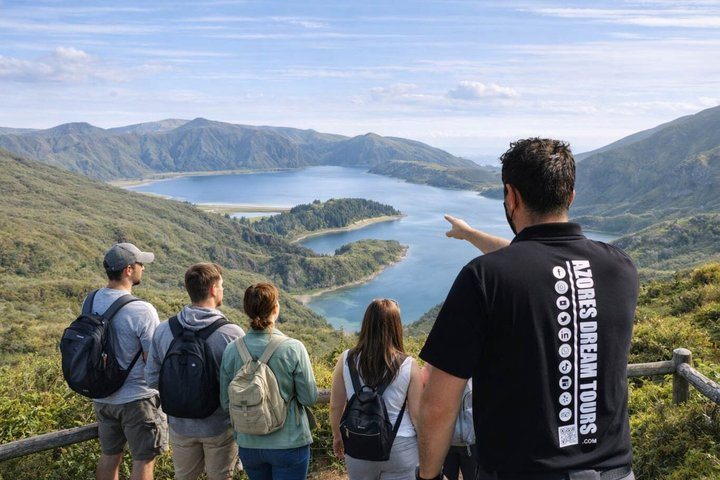 Full Day Tour Sete Cidades & Lagoa do Fogo with Lunch - Photo 1 of 25