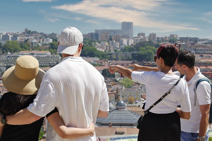 Tour stop at one of Porto’s most scenic viewpoints with views of the city skyline and Douro River