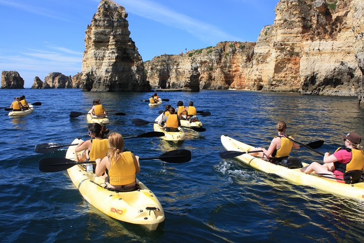 Kayak tour in Lagos to visit the caves. - Photo 1 of 7
