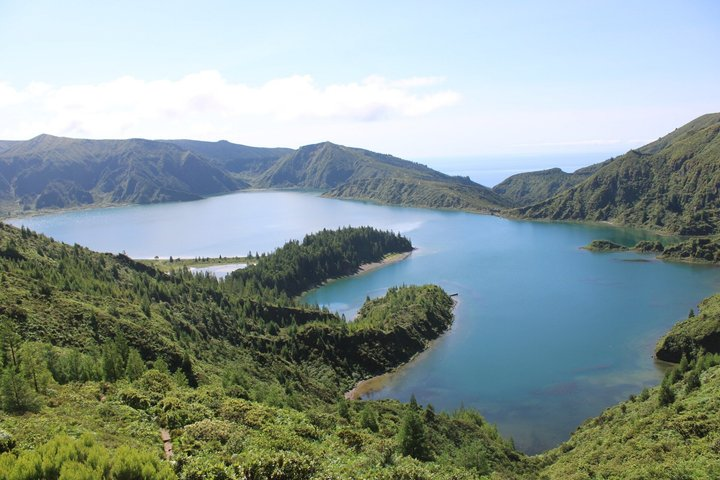 Lagoa do Fogo Volcano and Caldeira Velha Hot Springs - Photo 1 of 7