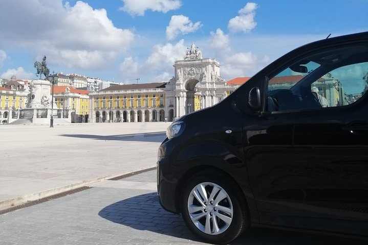 Experience seamless travel with a private transfer from Lisbon’s historic center where comfort meets convenience as you embark on your journey to the airport surrounded by stunning architecture.