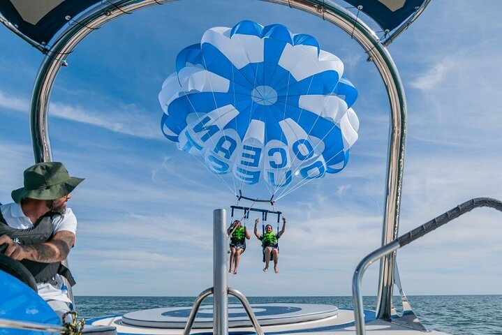 Parasailing from Vilamoura Marina - Photo 1 of 10