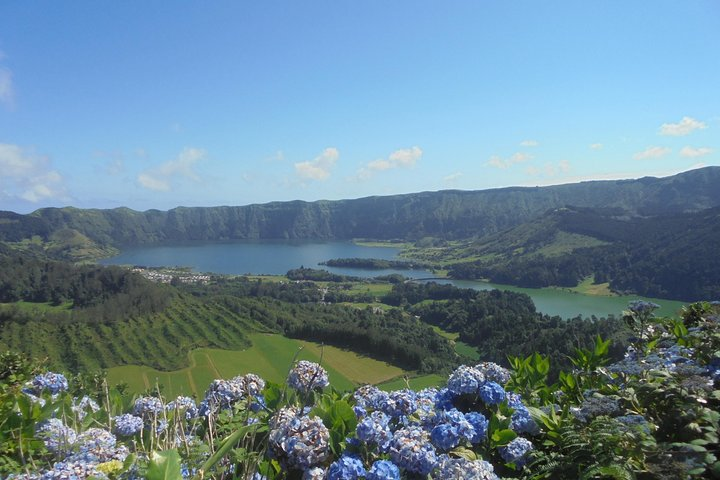 Pedestrian Walk Vista do Rei - Sete Cidades(Half day) - Photo 1 of 5