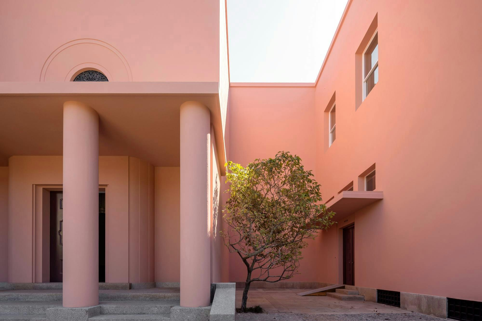 Serralves Foundation: Guided Tour - Photo 1 of 7