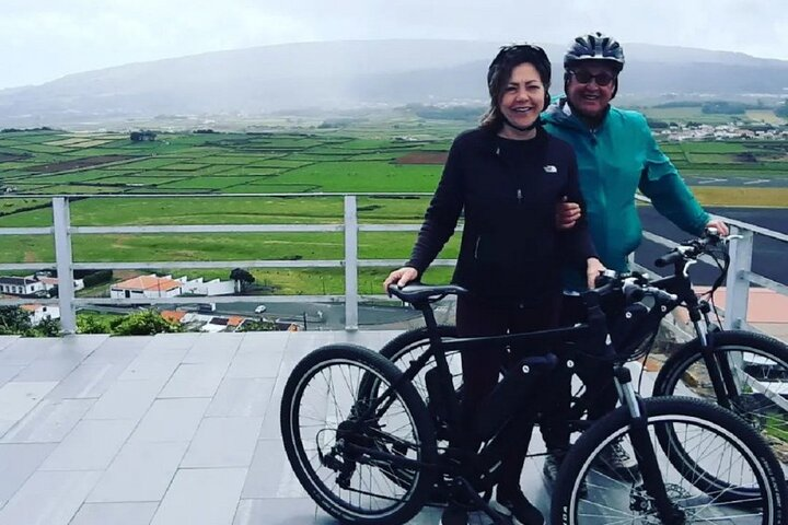 Praia da Vitória E-bike Guided Tour with pick-up and drop-off - Photo 1 of 10