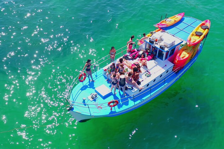 Private Boat and Kayak Tour with Snorkeling Adventure in Alvor - Photo 1 of 20