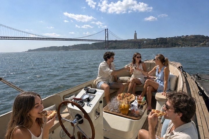 Lisbon: Exclusive Sunset Cruise - Pizza, Open Bar & Dolphins - Photo 1 of 25