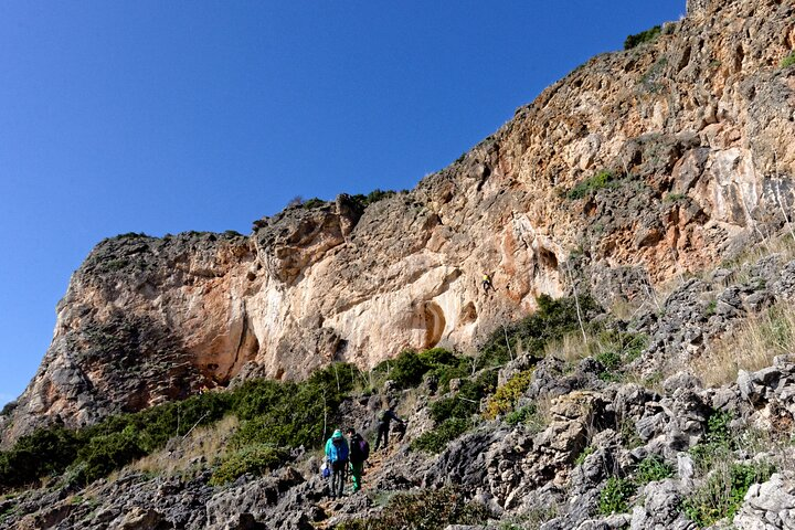 Private Climbing on the Cliffs of Arrábida Natural Park - Photo 1 of 10