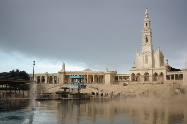 Private Day Trip From Lisbon To Fatima & Obidos, Local Driver - Photo 1 of 10