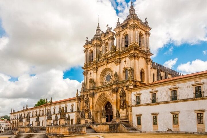 Alcobaça and Batalha Monasteries: Private Tour - Photo 1 of 11