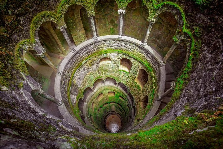 Quinta da Regaleira and wine tasting in Sintra * All Inclusive - Photo 1 of 5