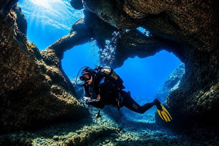 First-Time Scuba Diving Adventure - Photo 1 of 14