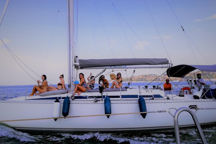 Fun Sight Sailing in Tagus river