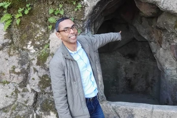 Rui your tour driver