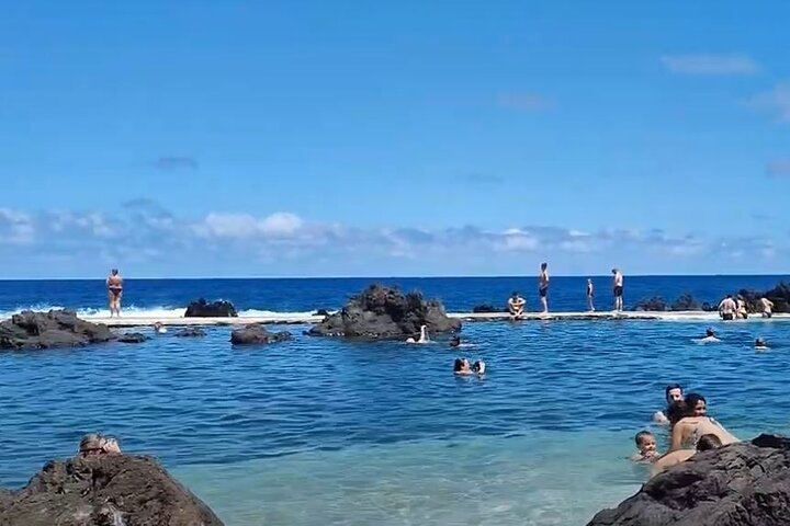pools in porto moniz