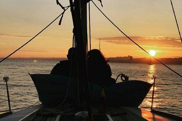 Sunset Sailing Tour On The Tagus River - Photo 1 of 23