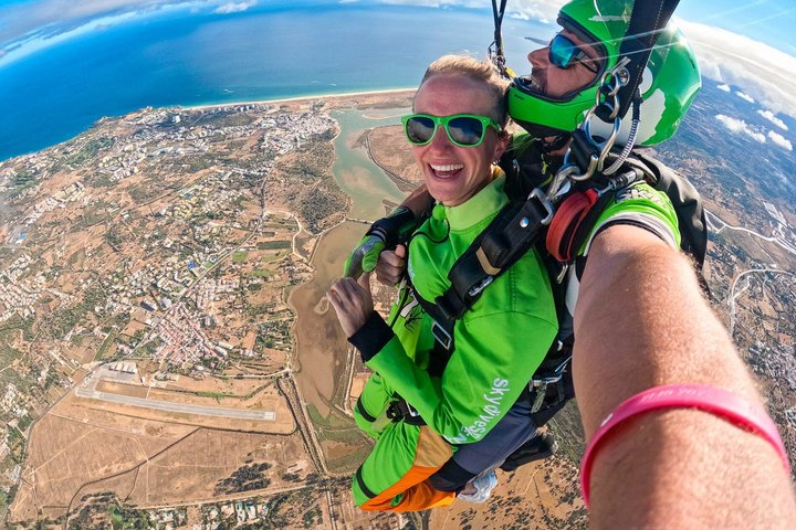 Algarve Tandem Skydive 15.000ft (5000m) - Photo 1 of 25