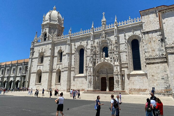 Jeronimos Monastery Guided Tour - Small Groups - Tickets Included - Photo 1 of 8