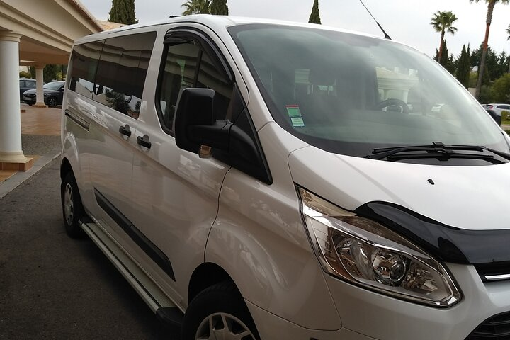 Private transfers between Faro airport and Alcantarilha - Photo 1 of 4