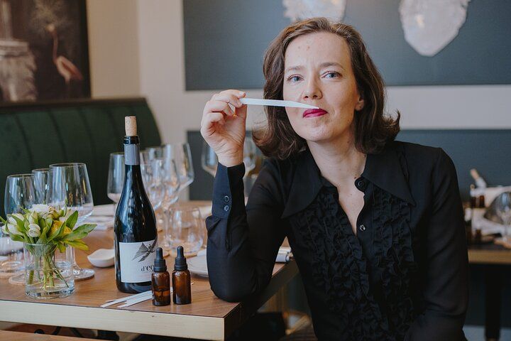 Wine Tasting with a Perfumer - Photo 1 of 6