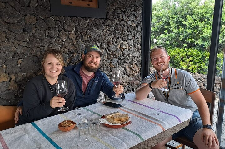 Wines and Moonshines Private Tour - Photo 1 of 9