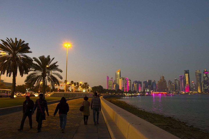 Qatar day tours Corniche walk 1 