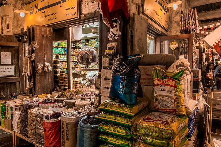 Private Market Shopping Tour in Doha Souk Waqif or Al Wakra with