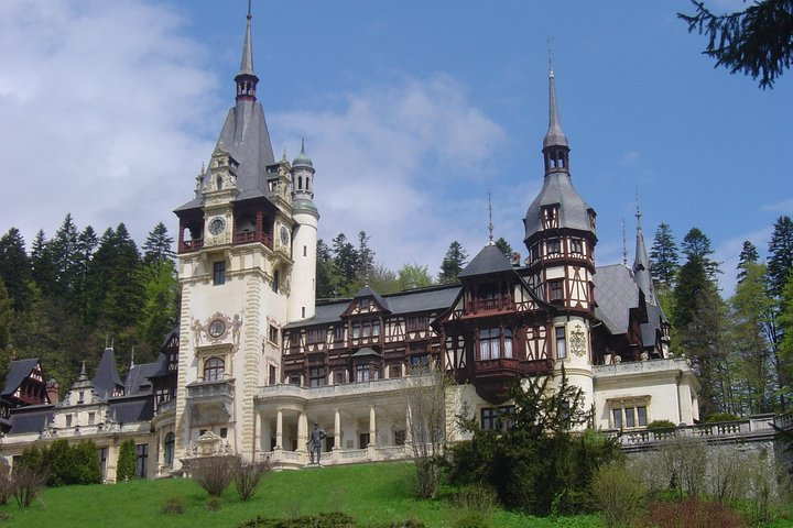DayTour to Bran “Dracula’s” Castle + Peles Castle + Wine tasting at Azuga cellar - Photo 1 of 3