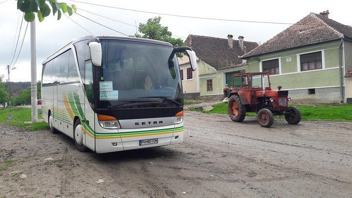 Minibus Rental - Photo 1 of 6