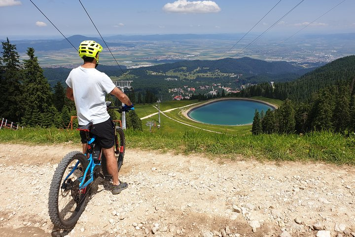 POIANA BRASOV and POSTAVARU CHALET eBike tour (BRASOV) - Photo 1 of 10