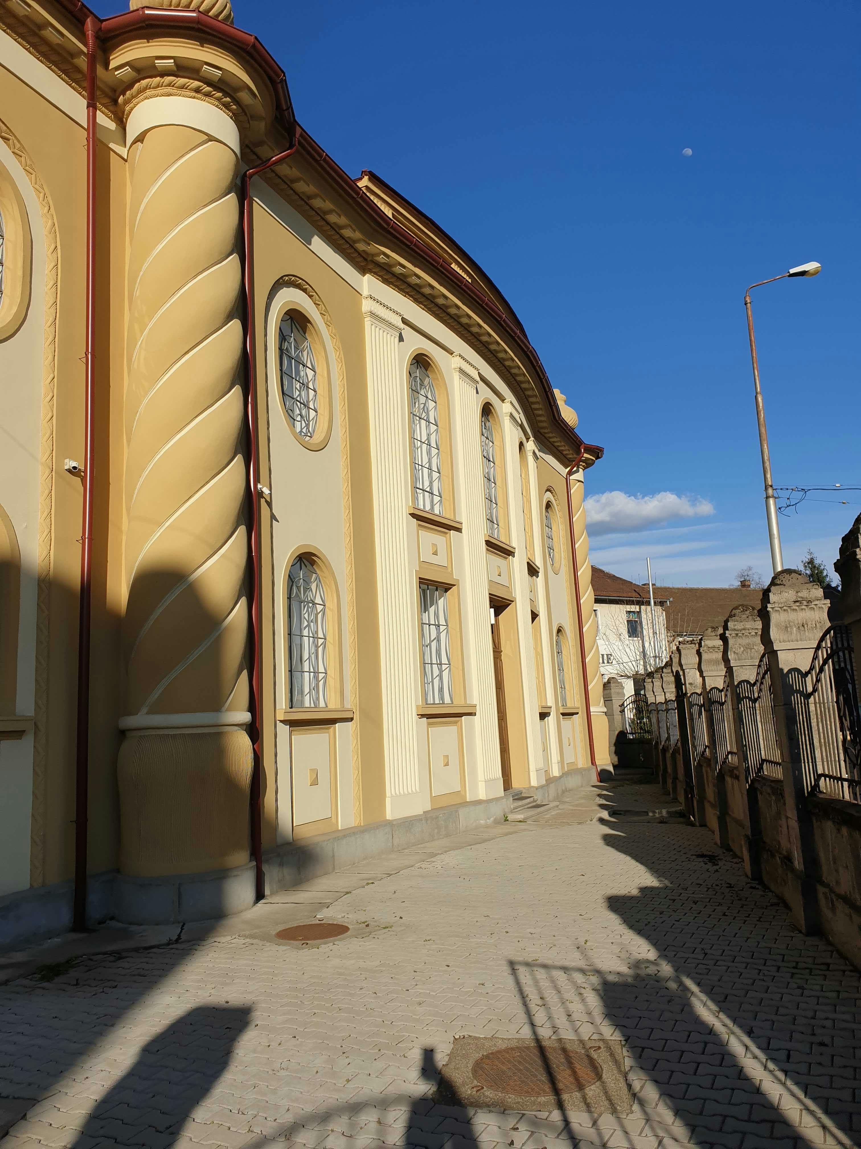 The Sion Neolog Synagogue & Jewish History Museum Oradea - Photo 1 of 6