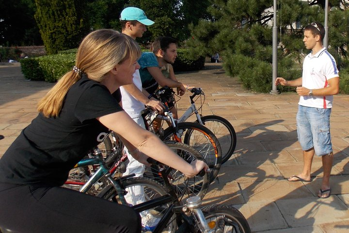 Cycling the parks, ride through the ages - Photo 1 of 6