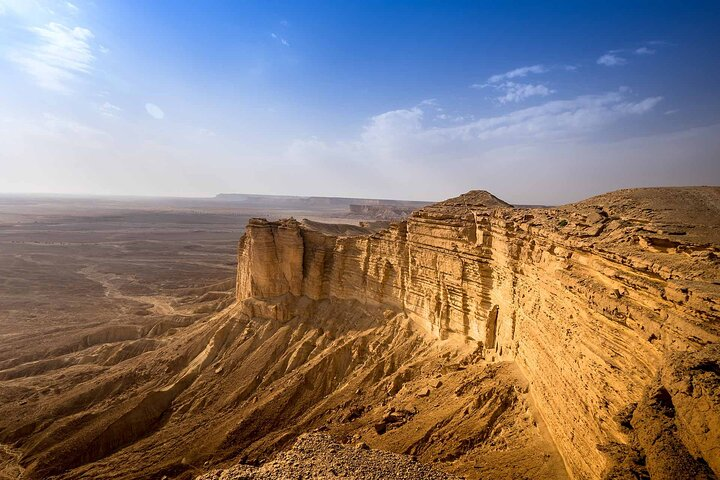 Edge of the World Tour in Riyadh Pelago