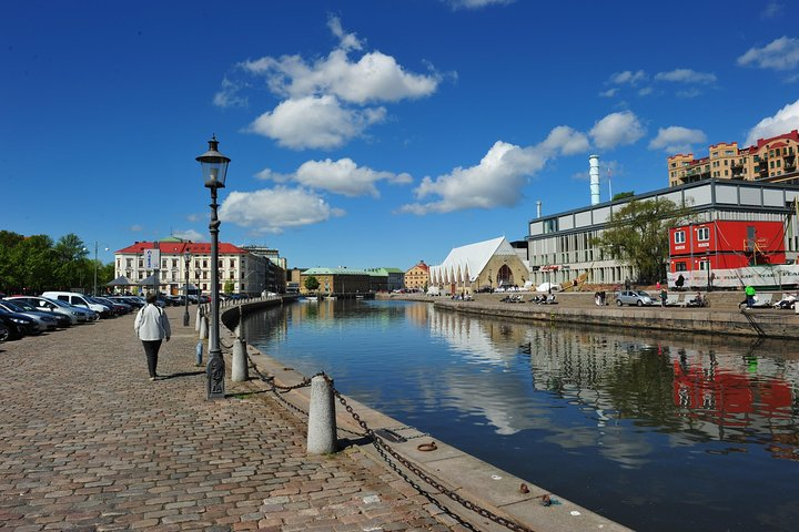 Explore Gothenburg in 60 minutes with a Local - Photo 1 of 8