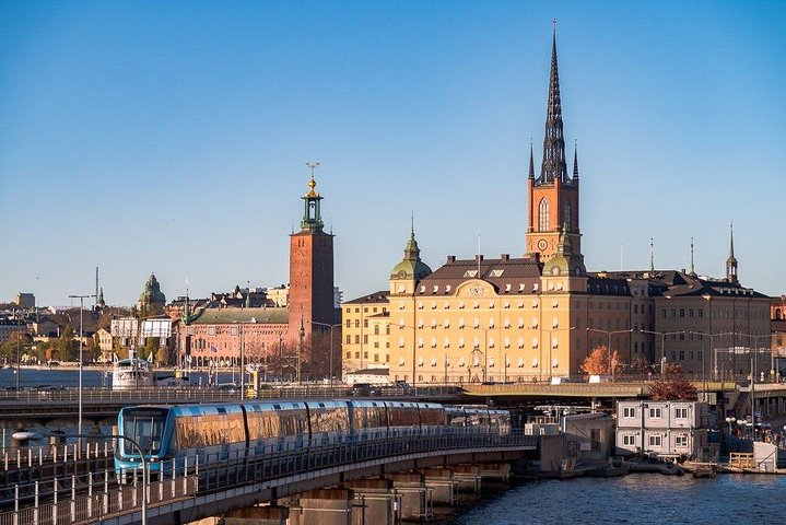 Explore Stockholm's stunning skyline as you stroll through the historic Old Town take in views from Djurgarden and immerse yourself in the maritime heritage at the Vasa Museum.
