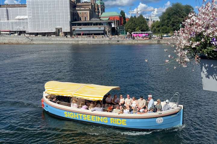 Open Electric Boat Ride in Stockholm with Live-Guide - Photo 1 of 11