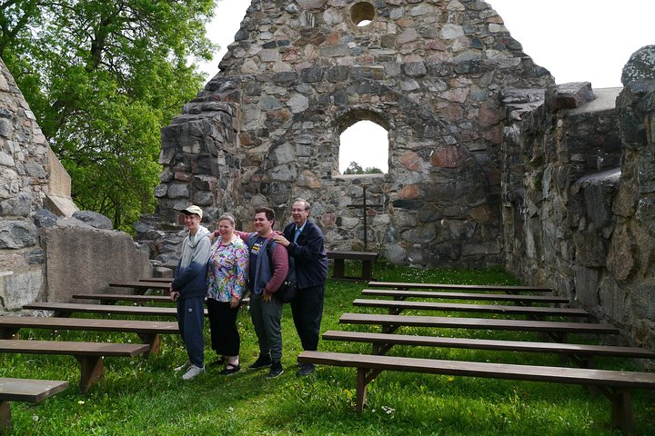 Össeby church ruin
