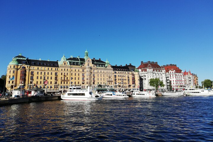 Experience the charm of Stockholm's architectural gems along the waterfront where historic buildings meet modern design offering a unique blend of culture and creativity in every corner.