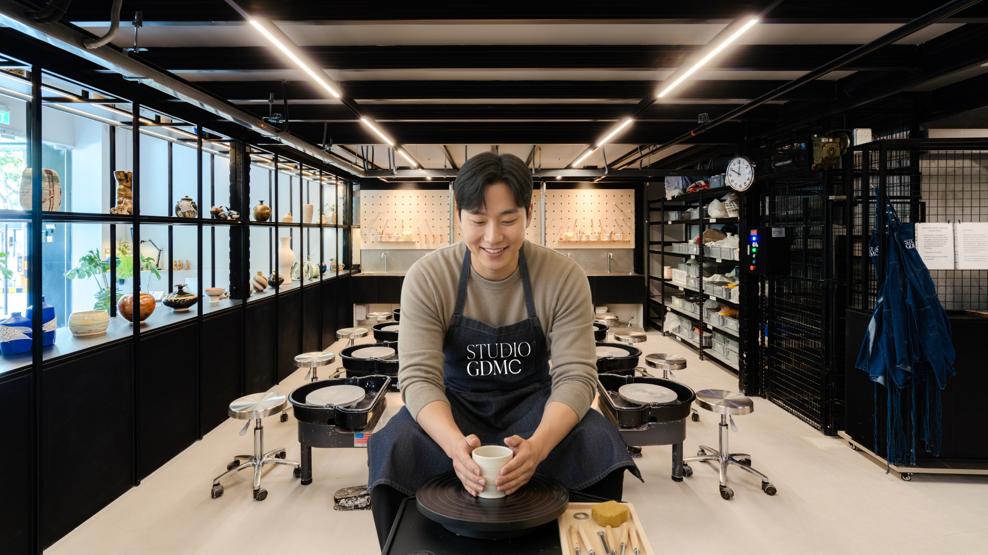 3-hour Wheel Throwing and Handbuilding a Lidded Pot @ Studio GDMC - Photo 1 of 9