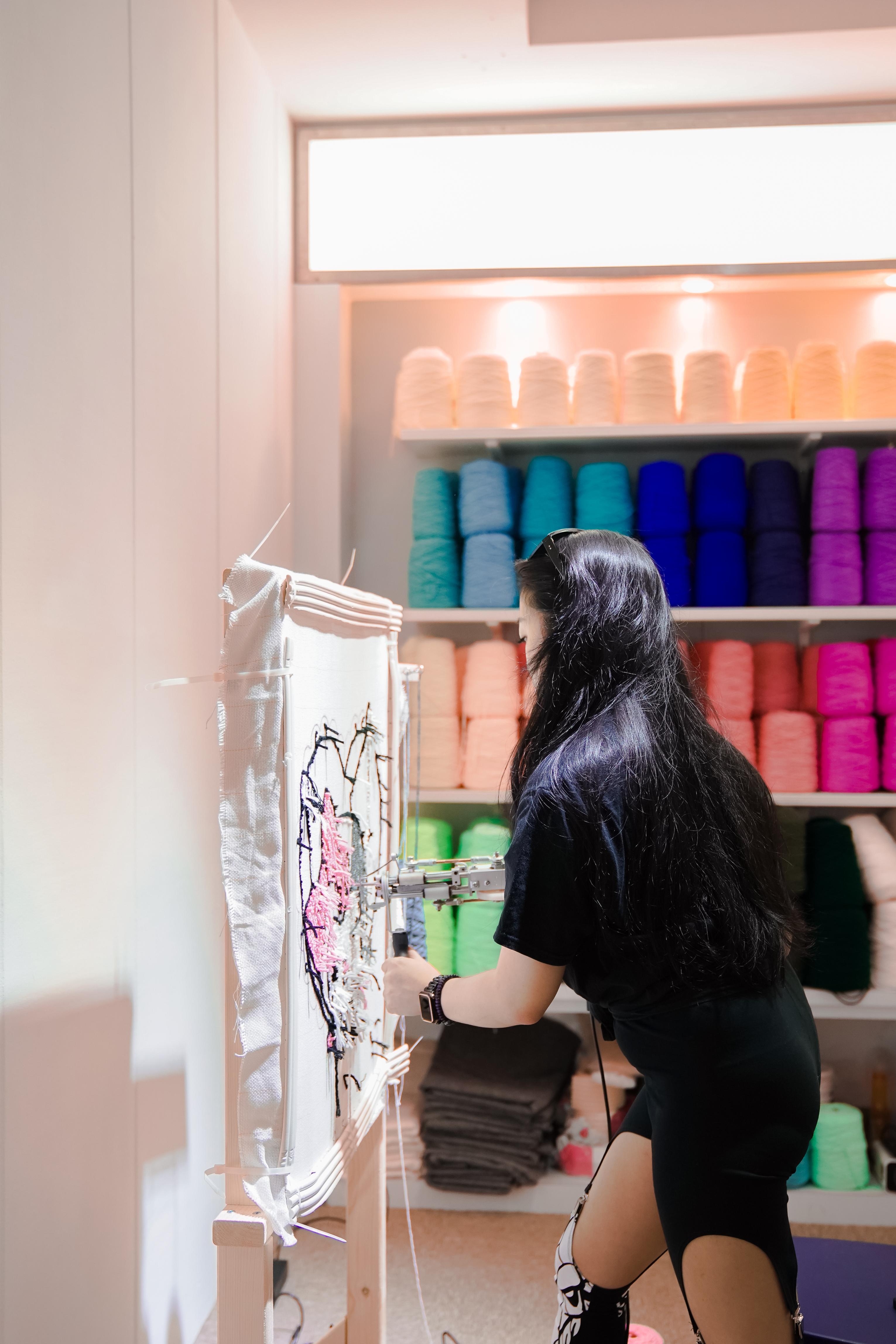 0513-0553_70-70cm-frame-rug-