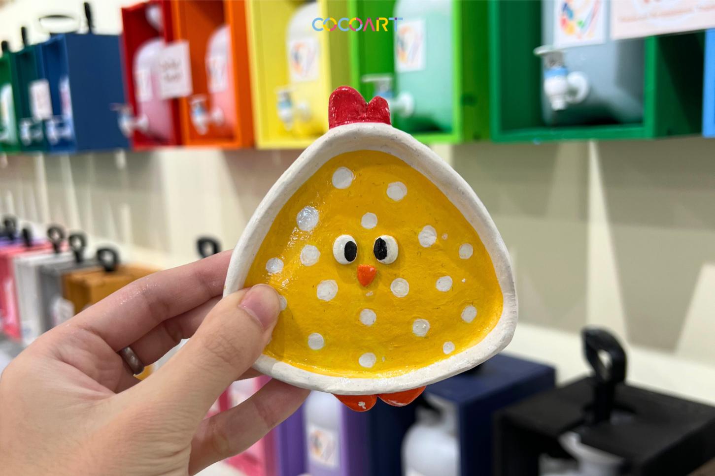 Create cherished memories at the COCOART Air Dry Clay Workshop where creativity flourishes and unique creations come to life. Perfect for families eager to bond through art.