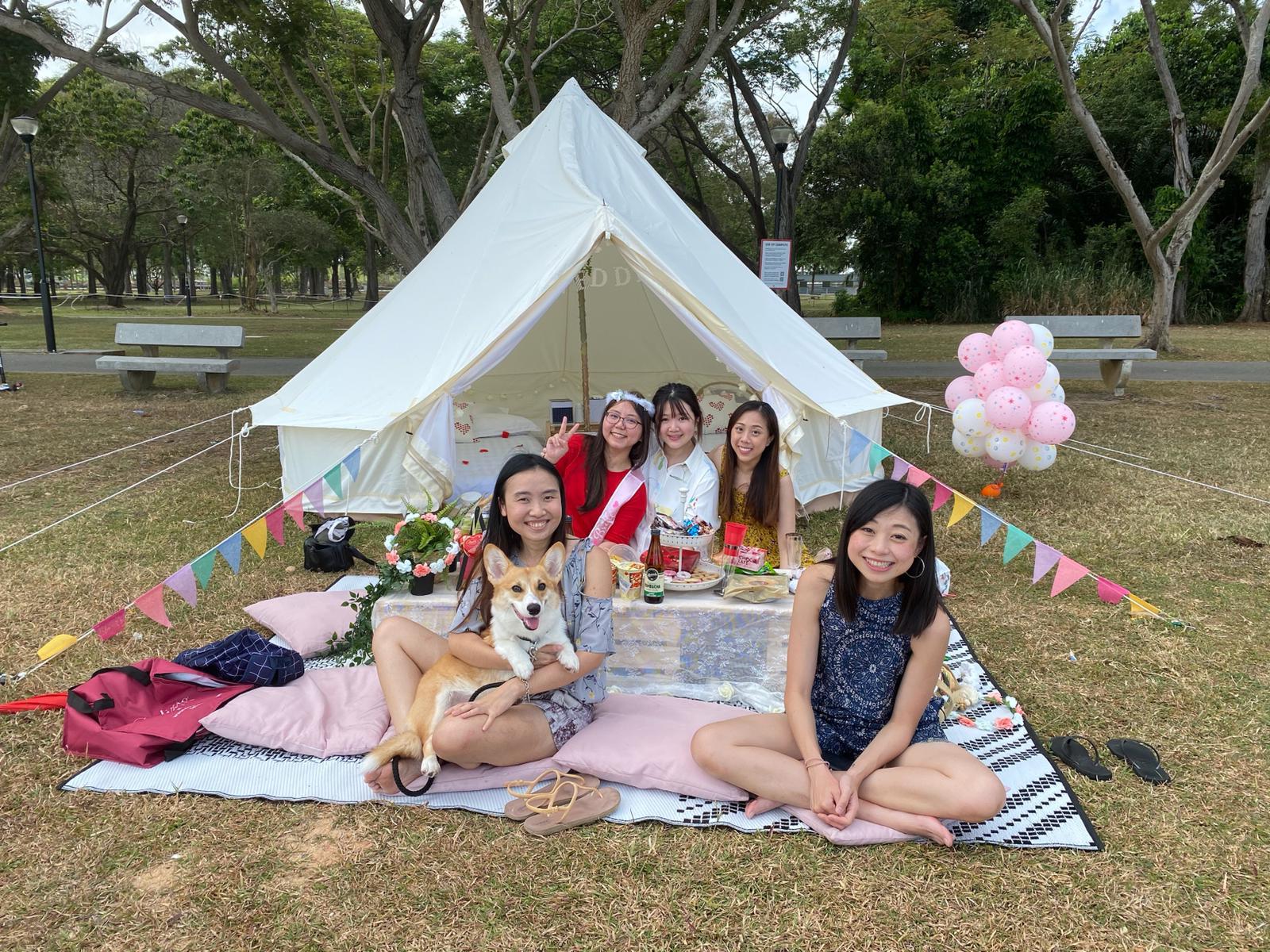 Experience the joy of beachside picnics and cozy gatherings under a tent where laughter fills the air and unforgettable memories await among nature's beauty at Seaside Glamping.