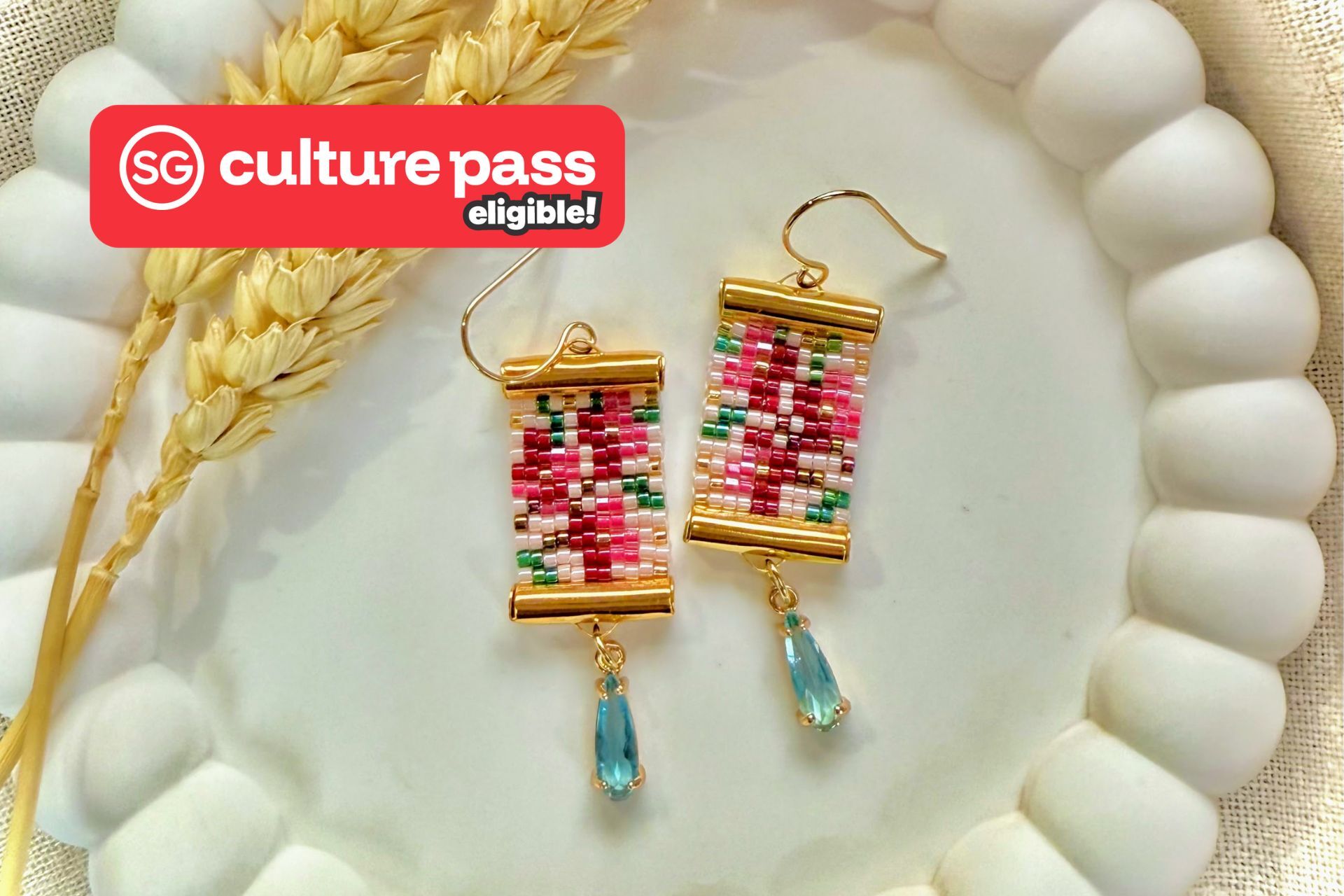 A Handwoven Orchid Bead Jewellery Workshop - Photo 1 of 5