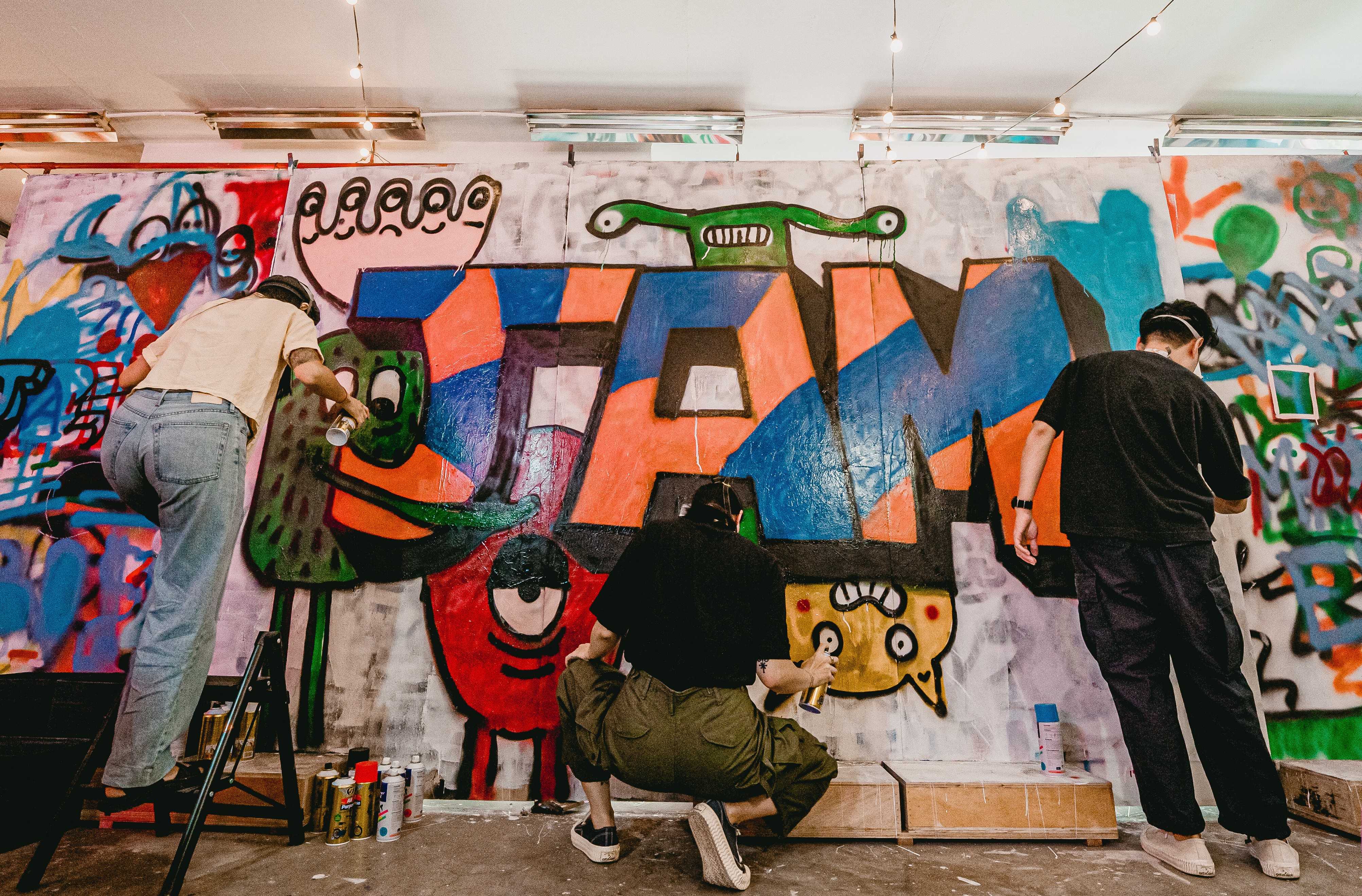 Unleash your creativity in a unique space where expressing feelings through art takes center stage. Embrace freedom and unleash your inner artist among fellow creatives in Singapore.
